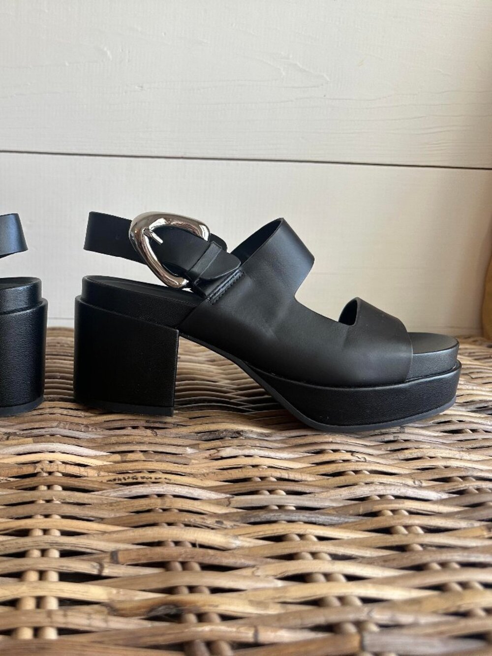AEROSOLES Clarkson Black Chunky Platform Strappy Sandals Size 6